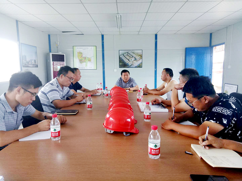 緊抓項目施工質量，加強推進施工進度